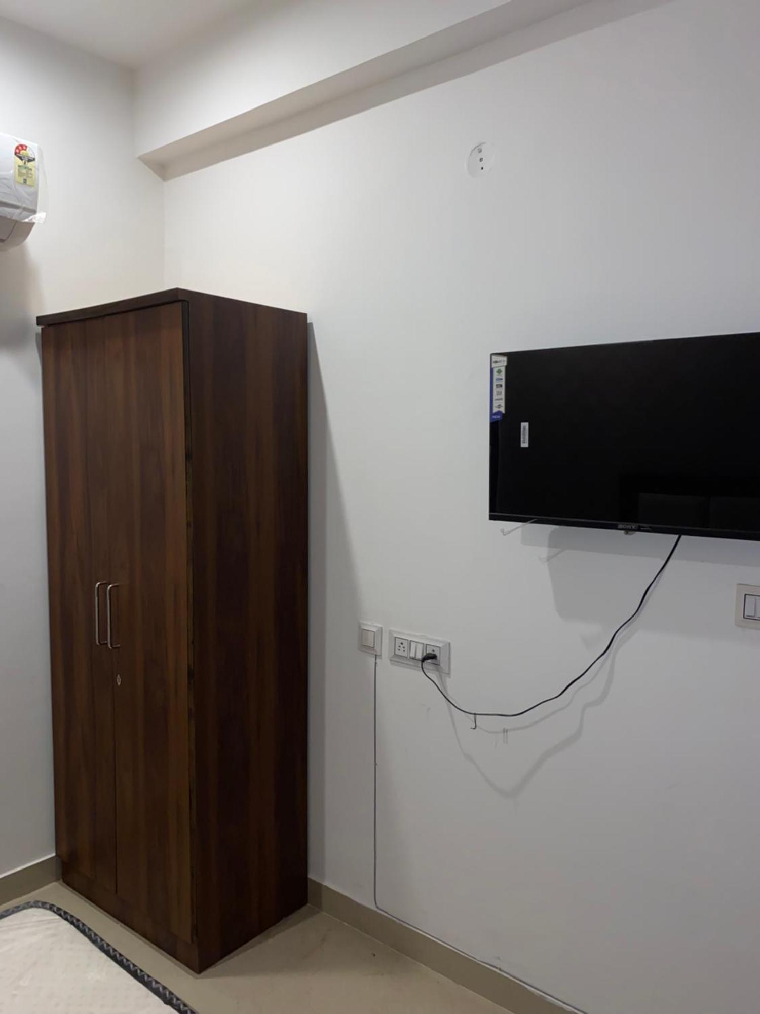 Royal Park Inn Grander Noida Exterior foto